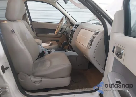 2010 Mercury Mariner Hybrid z USA, uszkodzony, nr VIN 4M2CN3K36AKJ11787